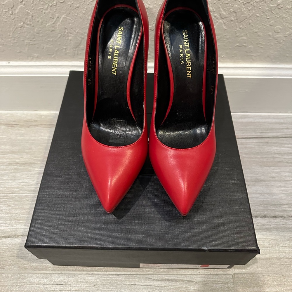 YSL pumps sz 38.5⭐️